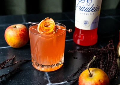 Fräulein Citrus Mule: Erfrischender Cocktail mit Ginger Beer und Apfel